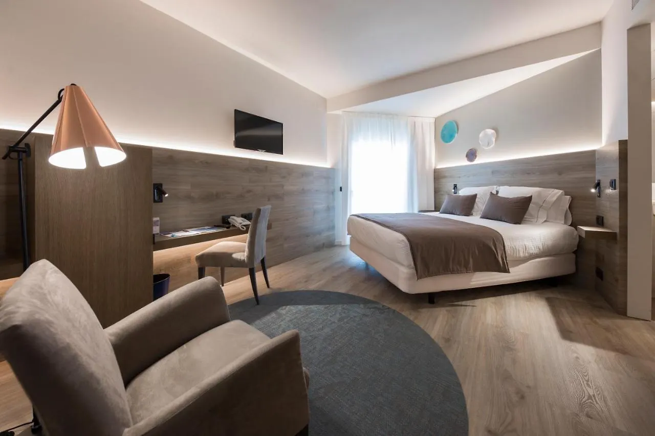 Hotel&Spa Terraza Roses 4*,
